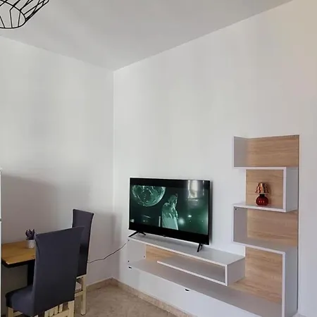 Lukas Central Apartment Tirana